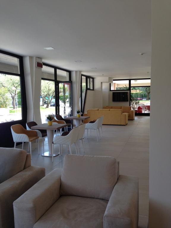 Hotel Holiday Sirmione Zewnętrze zdjęcie